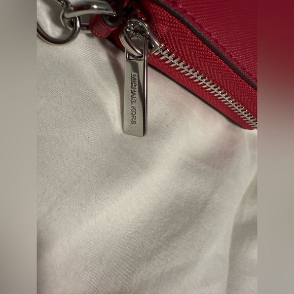 Micheal by Michael Kors NWT VIBRANT Red Studded Leather Wristlet Wallet! - Picture 2 of 8